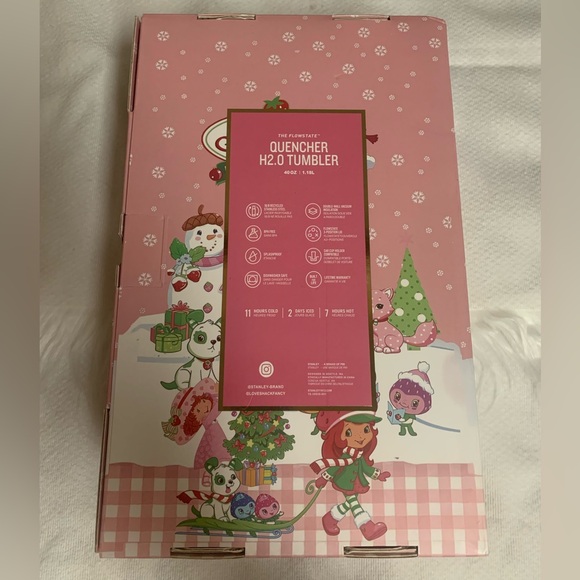 Stanley Strawberry Shortcake Berry Merry Christmas Limited Edition New  40 OZ - Picture 7 of 16